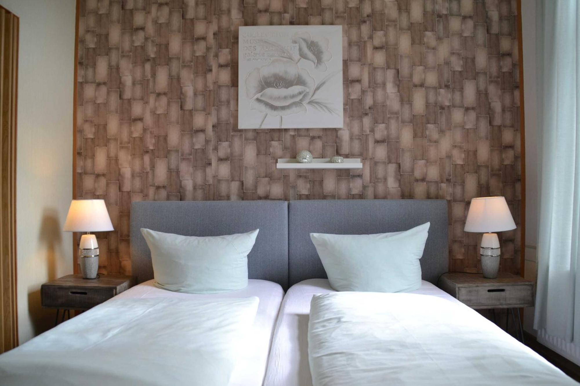 Pension Zur Neisse Губен Экстерьер фото