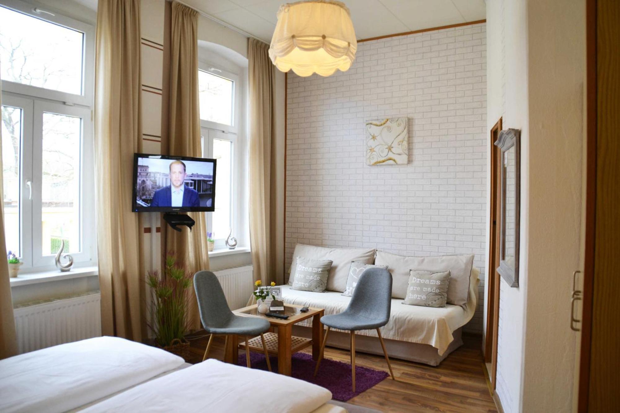 Pension Zur Neisse Губен Экстерьер фото